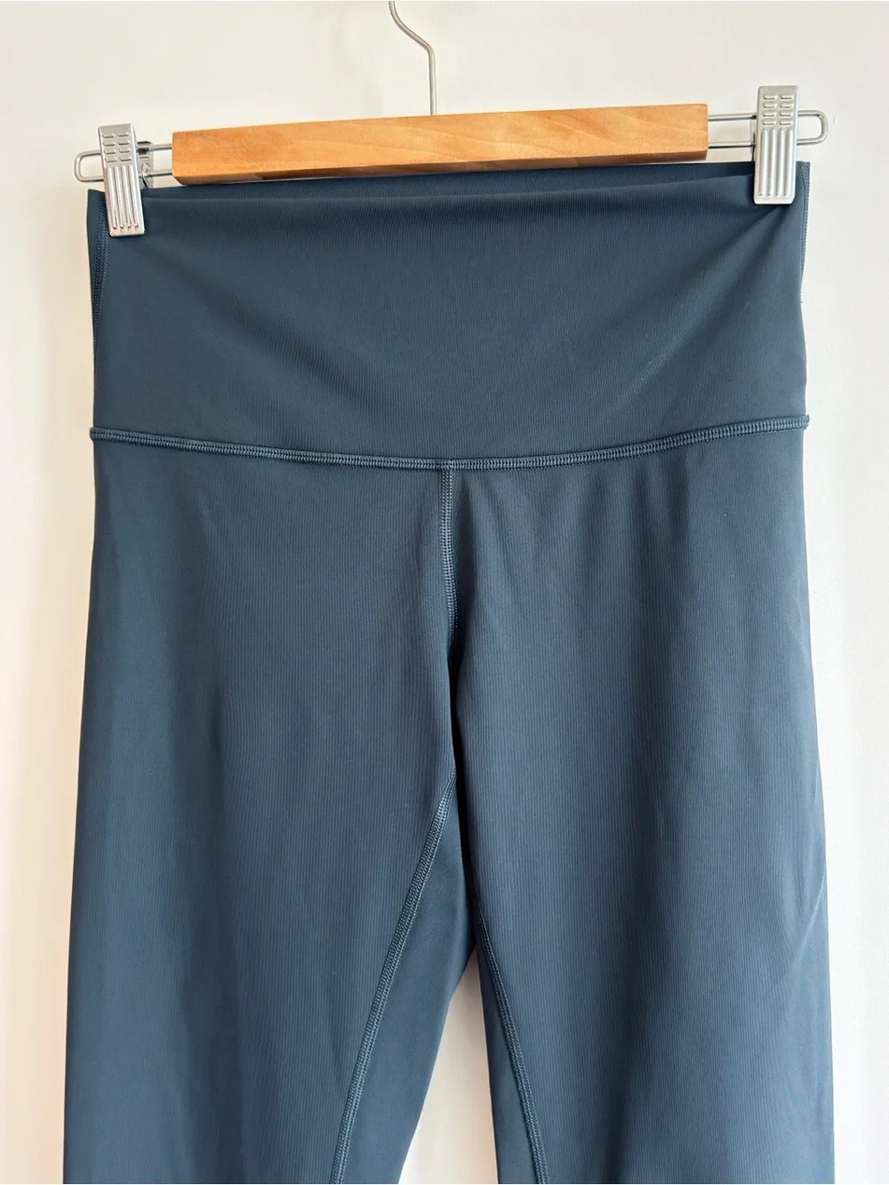 Lululemon Align High Rise Crop 23” Leggings Nulu Blue Buttery Soft Size 6